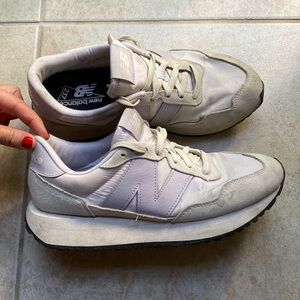 New Balance 237